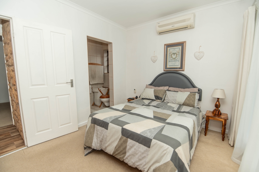 3 Bedroom Property for Sale in Rowallan Park Eastern Cape